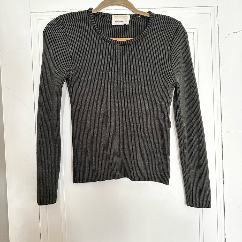 Ribbed Knit Sweater - Dark Gray/ Green